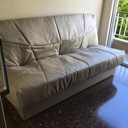Aiora Apartman *